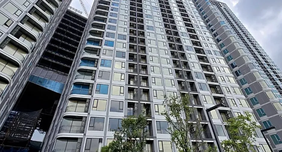 À vendre 2 chambres condo à Bang Na, Bangkok