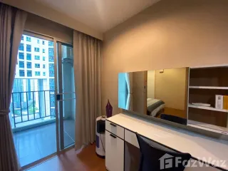 À vendre 3 chambres condo à Huai Khwang, Bangkok