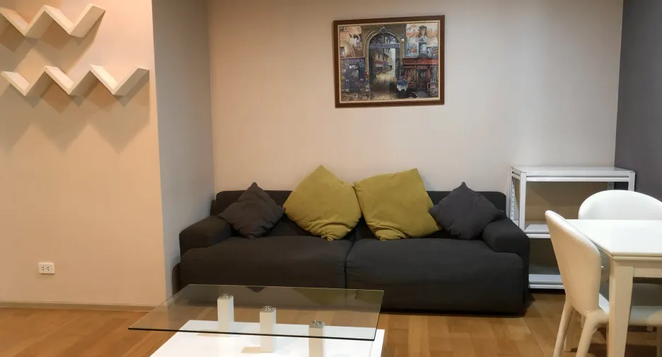 Condo en alquiler de 1 habitaciones en Khlong San, Bangkok