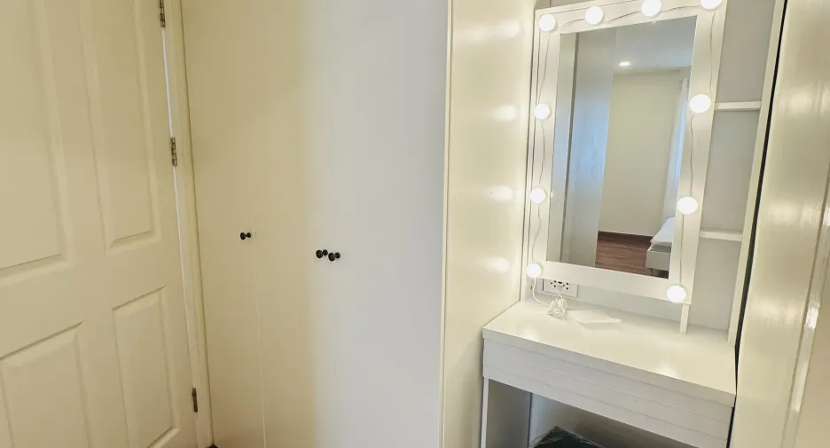 For rent 3 ベッドルーム condo in Yan Nawa, Bangkok
