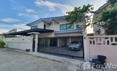 For rent 5 bedrooms house in Lat Phrao, Bangkok