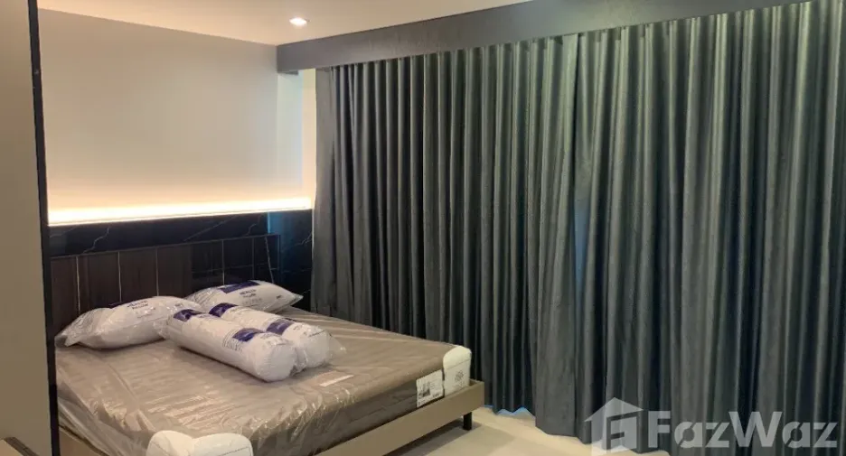 For rent 5 bedrooms house in Lat Phrao, Bangkok