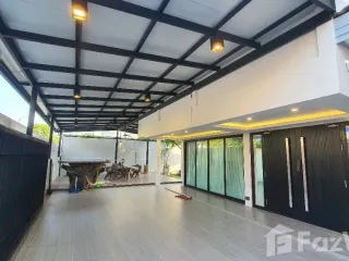 Haus zur Miete mit 5 Zimmer in Lat Phrao, Bangkok