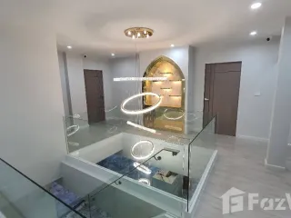 Haus zur Miete mit 5 Zimmer in Lat Phrao, Bangkok