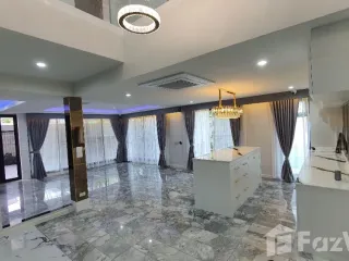 Haus zur Miete mit 5 Zimmer in Lat Phrao, Bangkok