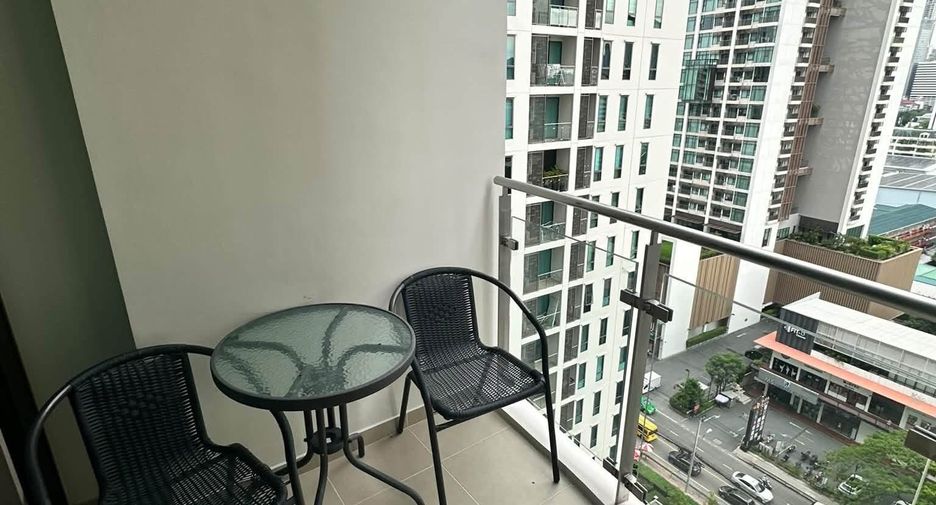For sale 2 bedrooms condo in Watthana, Bangkok