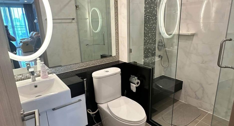 For sale 2 bedrooms condo in Watthana, Bangkok