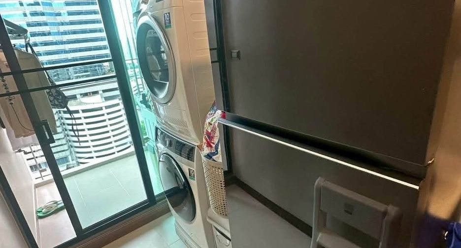 For sale 2 bedrooms condo in Watthana, Bangkok