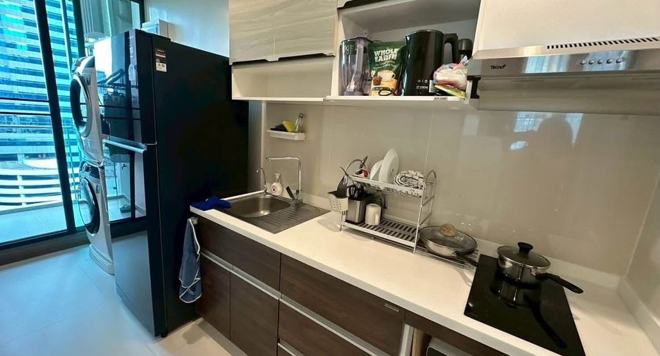 For sale 2 bedrooms condo in Watthana, Bangkok