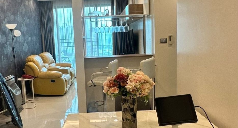 For sale 2 bedrooms condo in Watthana, Bangkok