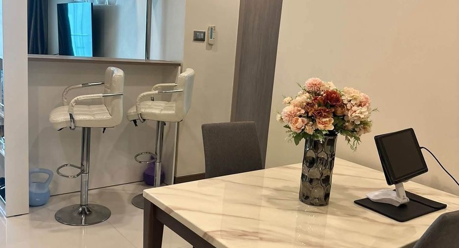 For sale 2 bedrooms condo in Watthana, Bangkok