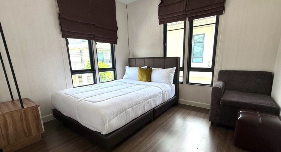 À louer 3 chambres maison à Mueang Phuket, Phuket