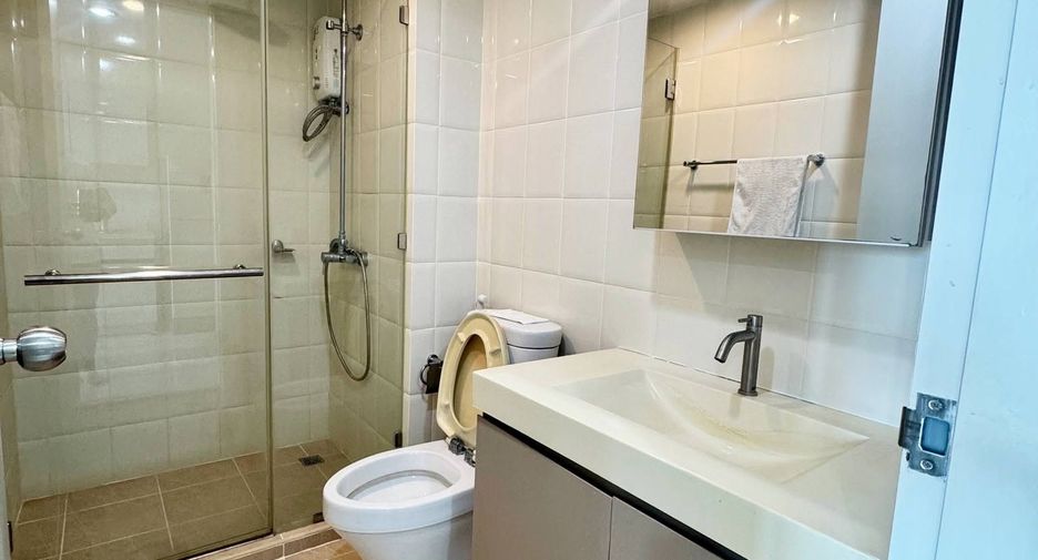 Wohnung zur Miete mit 1 Zimmer in Phra Khanong, Bangkok