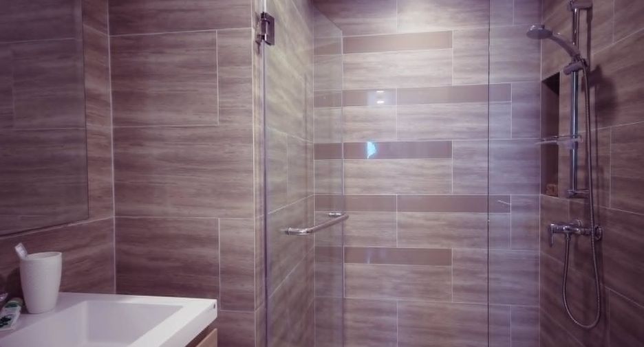 Condo en alquiler de 1 habitaciones en Huai Khwang, Bangkok