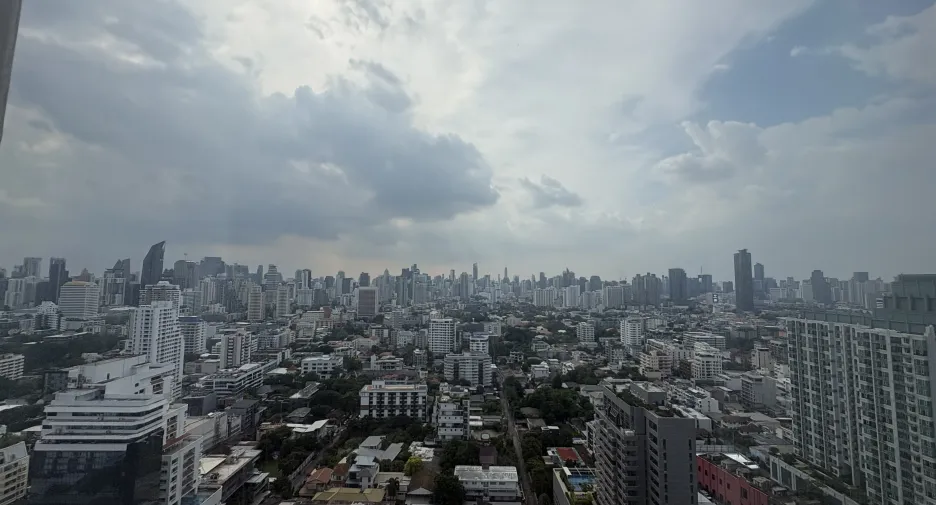 For rent 1 bed condo in Watthana, Bangkok