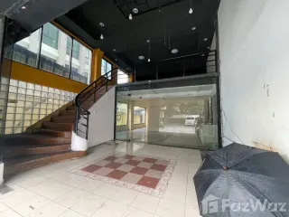 For sale and for rent 3 bedrooms townhouse in Bang Kapi, Bangkok