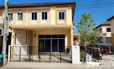 For rent 2 bedrooms townhouse in Saphan Sung, Bangkok