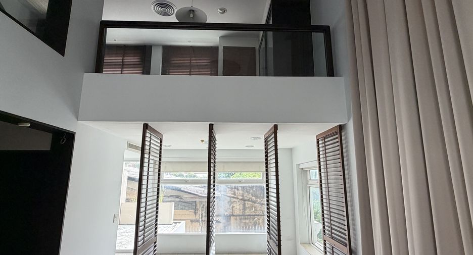 À vendre 4 chambres maison de ville à Bang Kho Laem, Bangkok
