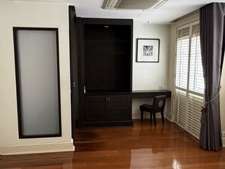 À vendre 4 chambres maison de ville à Bang Kho Laem, Bangkok
