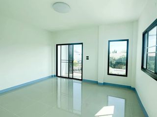 For sale 4 bedrooms townhouse in Phra Nakhon Si Ayutthaya, Phra Nakhon Si Ayutthaya