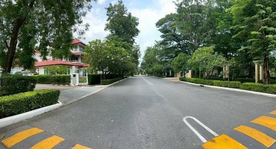 For rent 3 bedrooms house in Prawet, Bangkok