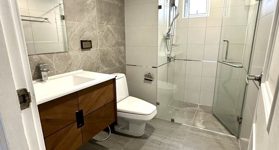 For rent 3 bedrooms house in Prawet, Bangkok