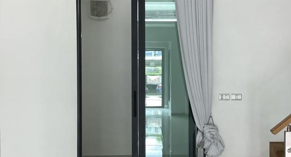À vendre et à louer 1 chambre maison à Don Mueang, Bangkok