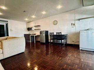 Wohnung zur Miete mit Studio in Bang Rak, Bangkok