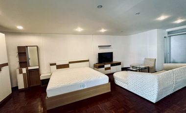 Wohnung zur Miete mit Studio in Bang Rak, Bangkok