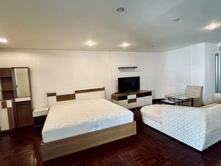 Wohnung zur Miete mit Studio in Bang Rak, Bangkok