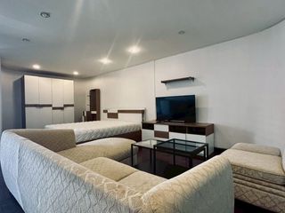 Wohnung zur Miete mit Studio in Bang Rak, Bangkok
