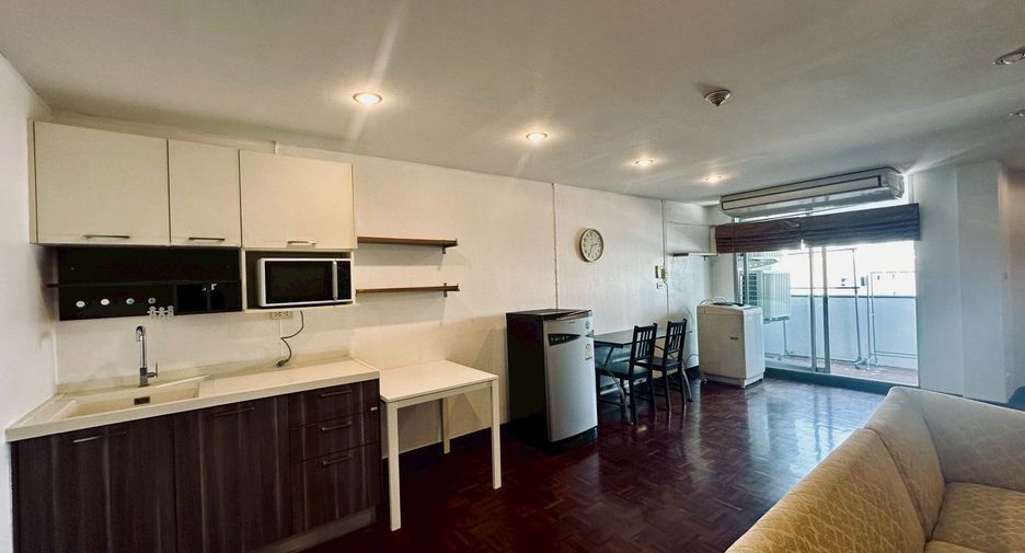 Wohnung zur Miete mit Studio in Bang Rak, Bangkok