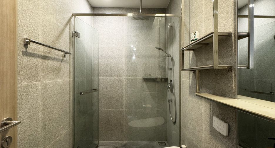 Wohnung zur Miete mit 2 Zimmer in Pathum Wan, Bangkok