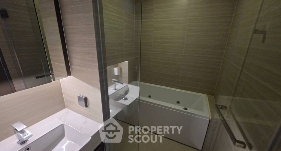 For rent 2 bedrooms condo in Watthana, Bangkok