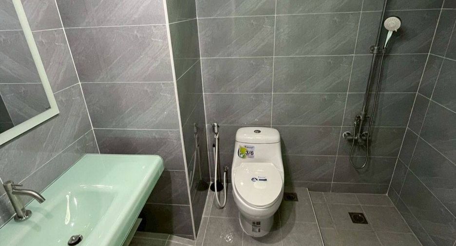 For sale 1 bed condo in Sathon, Bangkok
