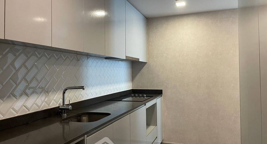 À louer et à vendre 2 chambres condo à Pathum Wan, Bangkok