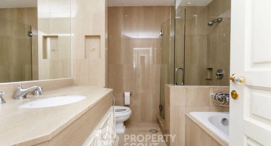 For sale 3 bedrooms condo in Pathum Wan, Bangkok