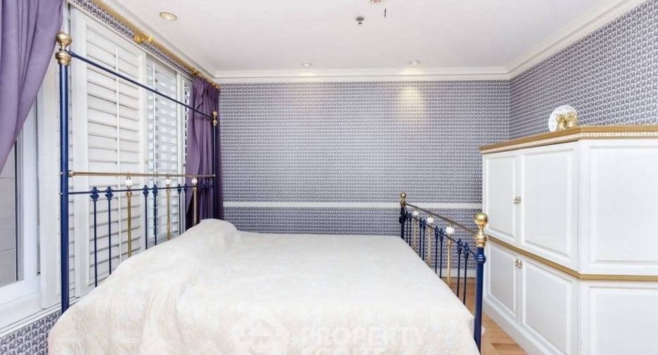 For sale 3 bedrooms condo in Pathum Wan, Bangkok