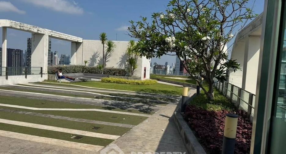 For sale 2 bedrooms condo in Khlong Toei, Bangkok