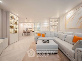 For rent 3 ベッドルーム condo in Yan Nawa, Bangkok