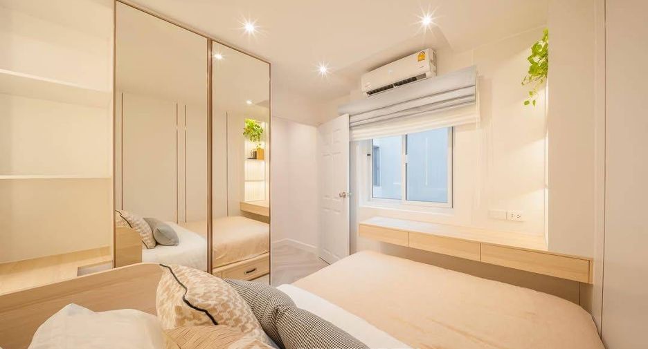 For rent 3 ベッドルーム condo in Yan Nawa, Bangkok