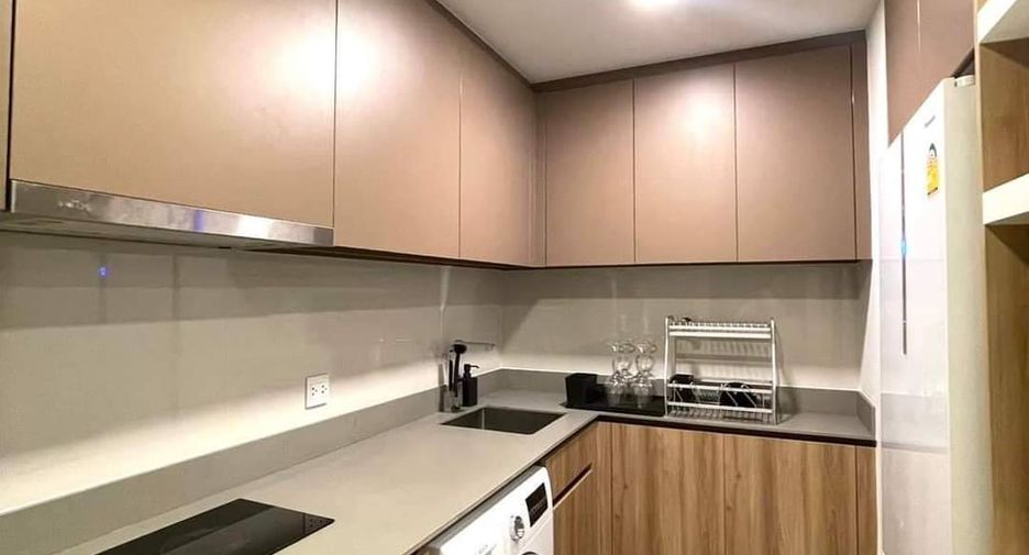 For rent 2 bedrooms condo in Watthana, Bangkok