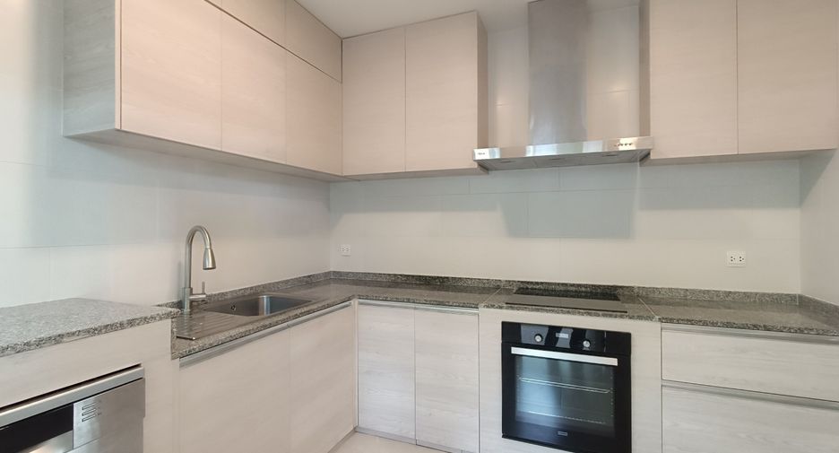 For sale and for rent 4 bedrooms house in Prawet, Bangkok