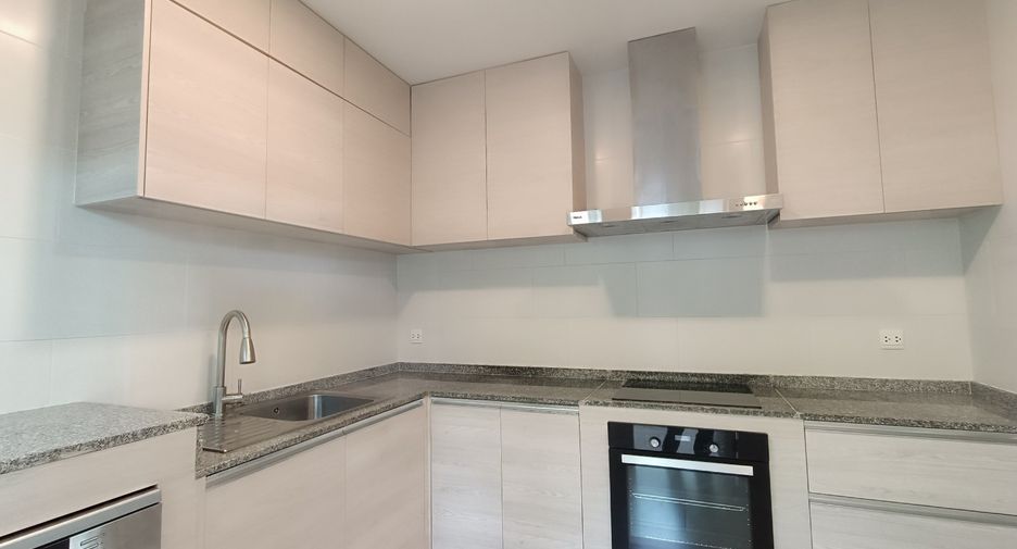 For sale and for rent 4 bedrooms house in Prawet, Bangkok
