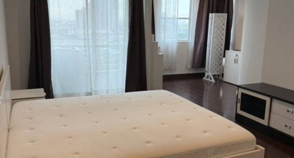 For rent 3 ベッドルーム condo in Bang Kapi, Bangkok