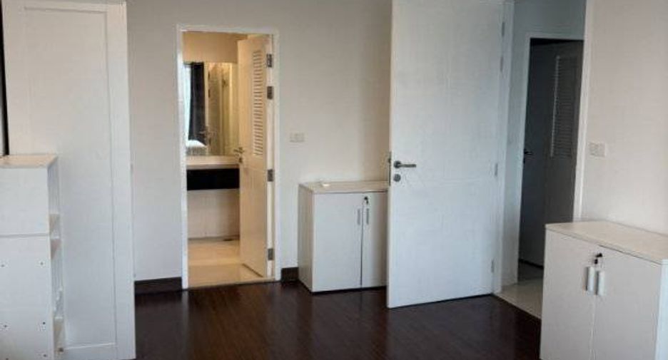 For rent 3 ベッドルーム condo in Bang Kapi, Bangkok