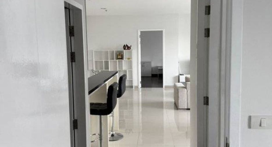 For rent 3 ベッドルーム condo in Bang Kapi, Bangkok