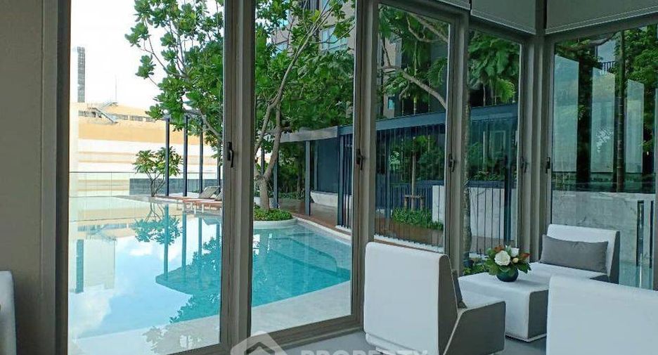 For sale 1 bed condo in Thon Buri, Bangkok
