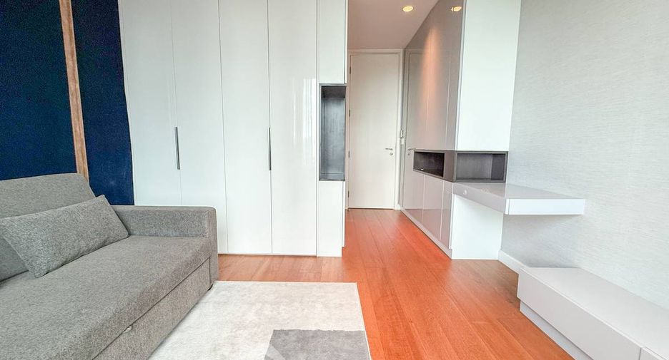 For rent 2 ベッドルーム condo in Pathum Wan, Bangkok