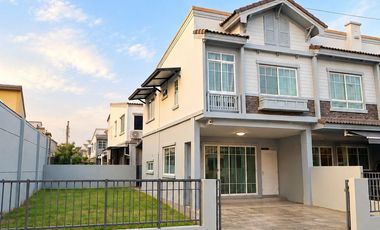 出售 2 卧室 联排别墅 在 Bang Phli, Samut Prakan